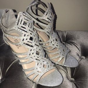 New Silver Heel Size 11